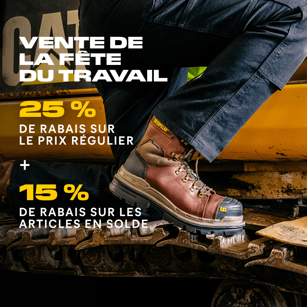 Bottes posées sur des chenilles.