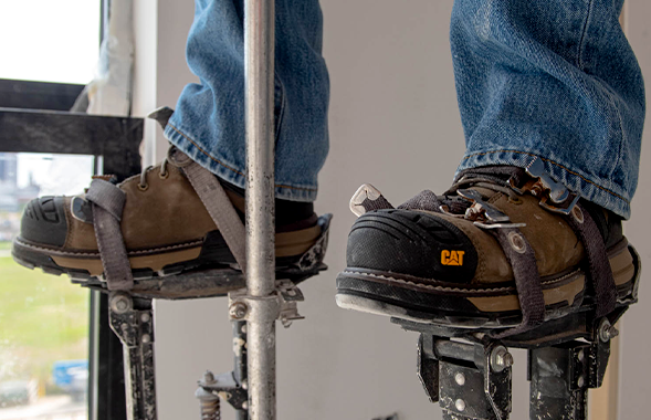 caterpillar shoes website