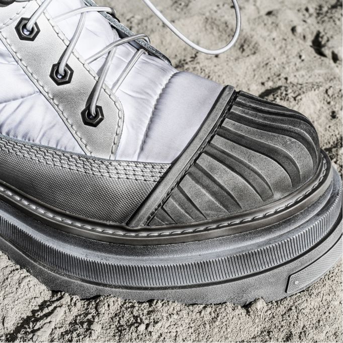 Close-up of boot from top